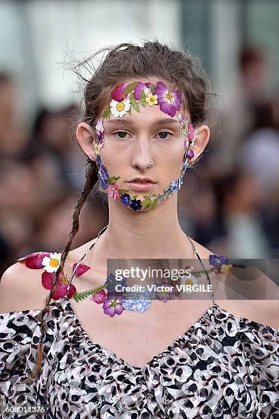 Model walks the runway at the Preen by Thornton Bregazzi show during London Fashion Week Spring/Summer collections 2016/2017 on September 18, 2016 in...