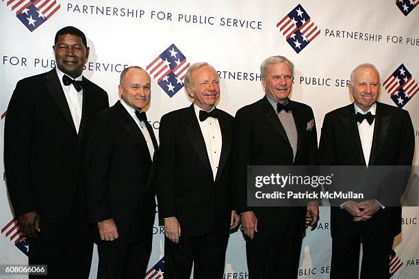Dennis Haysbert, Ray Kelly, Sen. Joeseph Lieberman, Tom Brokaw and Sam Heyman attend The Partnership for Public Service Gala Honors Senator Joseph...