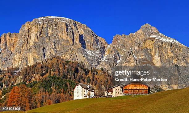 mountain farm near colfosco, south tyrol - colfosco stockfoto's en -beelden