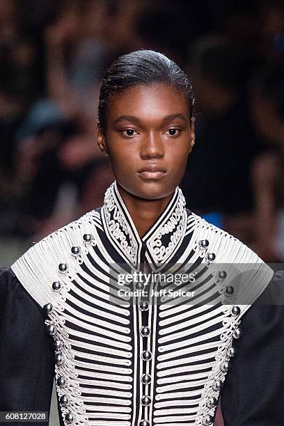 Model walks the runway at the Burberry runway show during London Fashion Week Spring/Summer collections 2017 on September 19, 2016 in London, United...