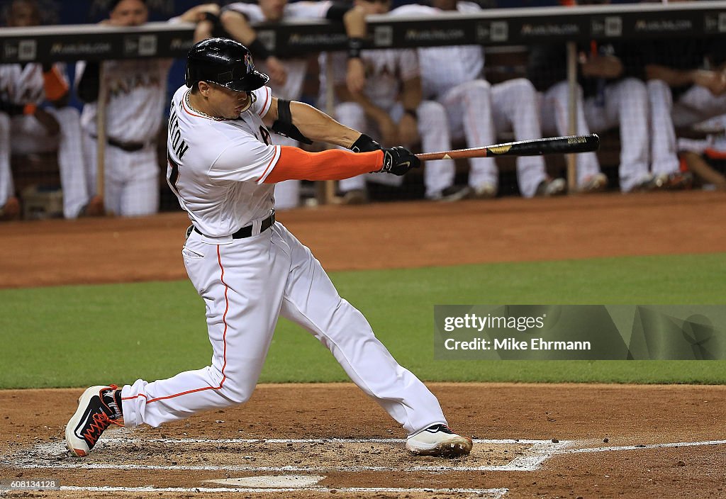 Washington Nationals v Miami Marlins