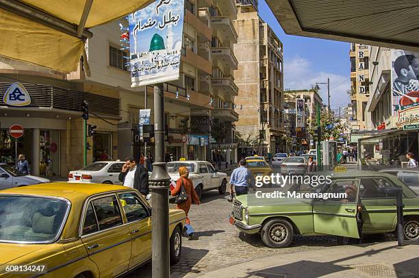 hamra district - lebanon fotografías e imágenes de stock