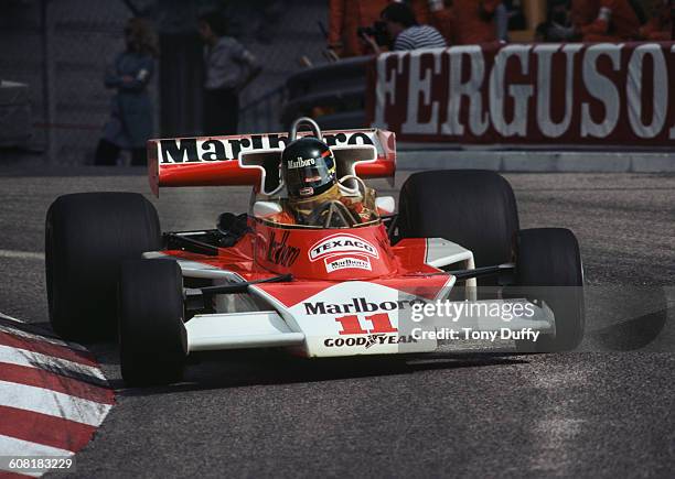 James Hunt of Great Britain drives the Marlboro Team McLaren McLaren M23 Ford V8 during the Grand Prix of Monaco on 30 May 1976 on the streets of the...