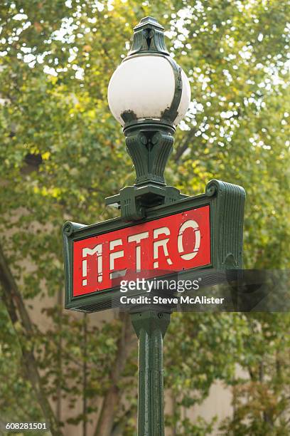 paris subway metro sign - paris metro sign stock pictures, royalty-free photos & images