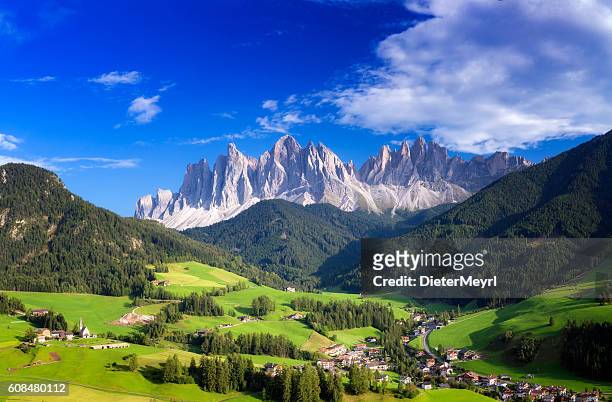 val di funes, st. john's church panorama - villnöss, southtirol - european alps stock pictures, royalty-free photos & images