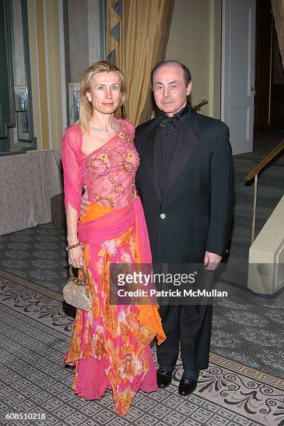 Barry Jacobson and Laoura Jacobson attend The Royal Rajasthan Gala Benefiting the Brain Trauma Foundation at The Pierre Hotel on March 7, 2007 in New...