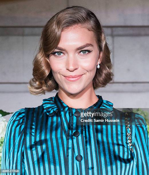 Arizona Muse attends the #BoF500 Gala Dinner during London Fashion Week Spring/Summer collections 2016/2017 on September 19, 2016 in London, United...