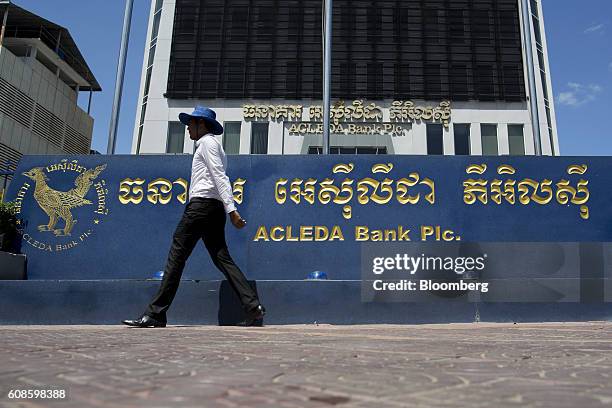 Acleda Bank Building 64 Acleda Bank Photos & High Res Pictures - Getty Images