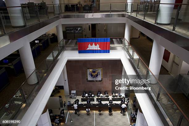 Acleda Bank Building 64 Acleda Bank Photos & High Res Pictures - Getty Images