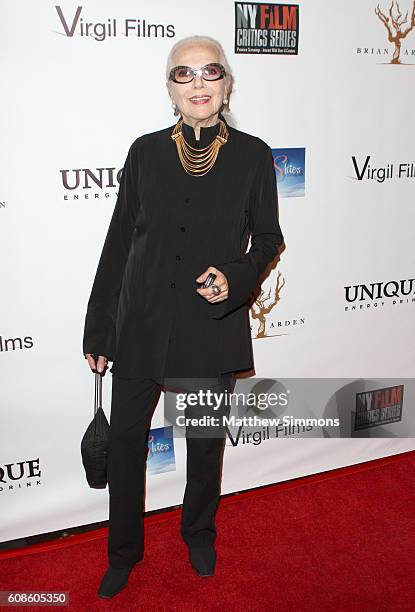 Actress Barbara Bain attends the premiere of Roar Productions' "Silver Skies" at Westwood Crest Theatre on September 19, 2016 in Westwood, California.