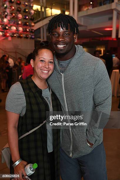 Sean Weatherspoon attend 2016 Atlanta Celebrates The Tour Championship! at College Football Hall of Fame on September 19, 2016 in Atlanta, Georgia.