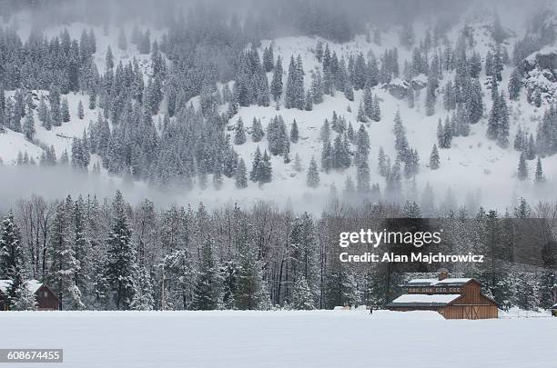 methow valley barn, washington - methow valley stock pictures, royalty-free photos & images