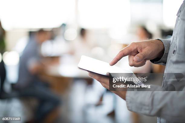 Computer Hand Point Hand Pointing At Computer Photos and Premium High Res Pictures - Getty ...