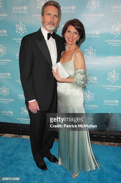 Robert Wolders and Pamela Fiori attend UNICEF 2007 SNOWFLAKE BALL presented by BACCARAT at Cipriani 42nd St N.Y.C. On November 27, 2007.
