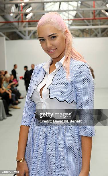 Amber Le Bon attends the Emilio De La Morena show during London Fashion Week Spring/Summer collections 2017 on September 20, 2016 in London, United...