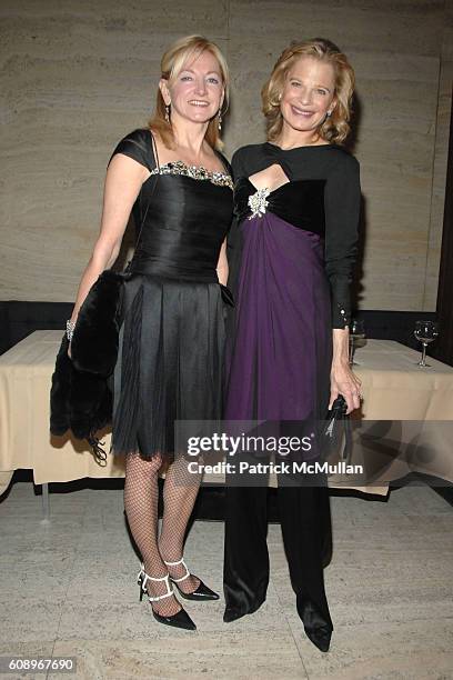Barbara Cirkva Schumacher and Robin Bell attend FRENCH-AMERICAN FOUNDATION GALA DINNER at The Four Seasons Restaurant on November 7, 2007 in New York...
