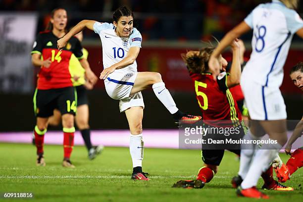 Karen Carney of England shoots and scores the second goal during the UEFA Women's Euro 2017 Qualifier between Belgium and England held at Stadium Den...