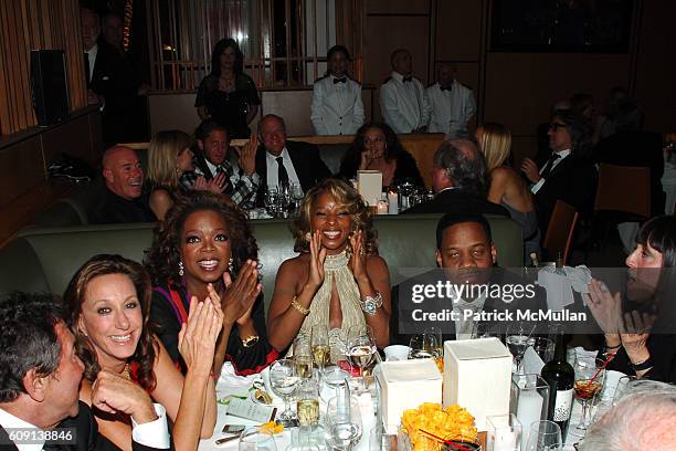 Sandy Gallin, Donna Karan, Oprah Winfrey, Mary J. Blige, Kendu Isaacs and Lisa Robinson attend ; VANITY FAIR Oscar Party at Morton's on February 25,...