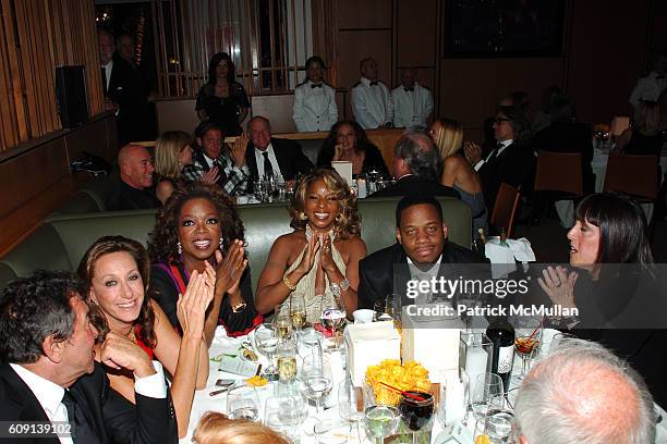 Sandy Gallin, Donna Karan, Oprah Winfrey, Mary J. Blige, Kendu Isaacs and Lisa Robinson attend ; VANITY FAIR Oscar Party at Morton's on February 25,...