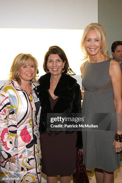 Sharon Bush, Pamela Fiori and Joanne de Guardiola attend Cocktail Reception to Celebrate Taryn Rose's New Boutique & View Spring 2007 Collection...