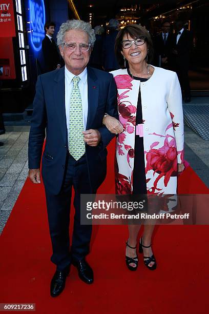 Laurent Dassault and his wife Martine attend the "Cezanne et Moi" movie Premiere to Benefit 'Claude Pompidou Foundation'. Held at UGC Normandie in...