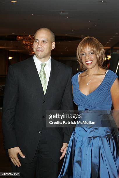Cory Booker and Gayle King attend One Hundred Black Men, Inc.'s 27th Annual Benefit Gala at New York Hilton Hotel on February 22, 2007 in New York...