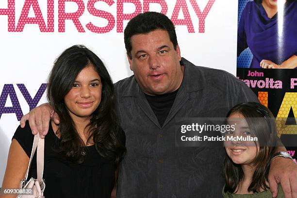 Ciara Schirripa, Steve Schirripa and Bria Schirripa attend HAIRSPRAY New York Premiere at The Ziegfeld Theatre on July 16, 2007.