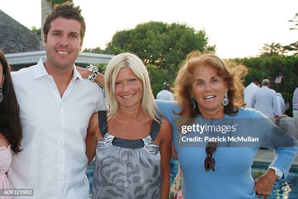 Sascha Baner, Jenilah Afsher, Chris Stern, Lizzie Grubman and Liz Robbins attend DELLA FEMINA'S FOURTH OF JULY PARTY at East Hampton on July 7, 2007.