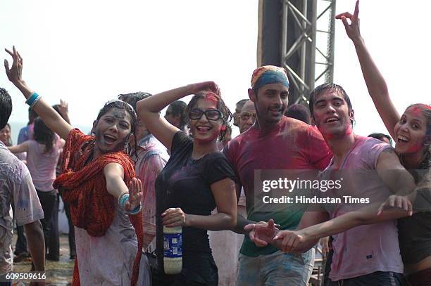 India Ravee 42 Manini De Stock Photos, High-Res Pictures, and Images - Getty Images