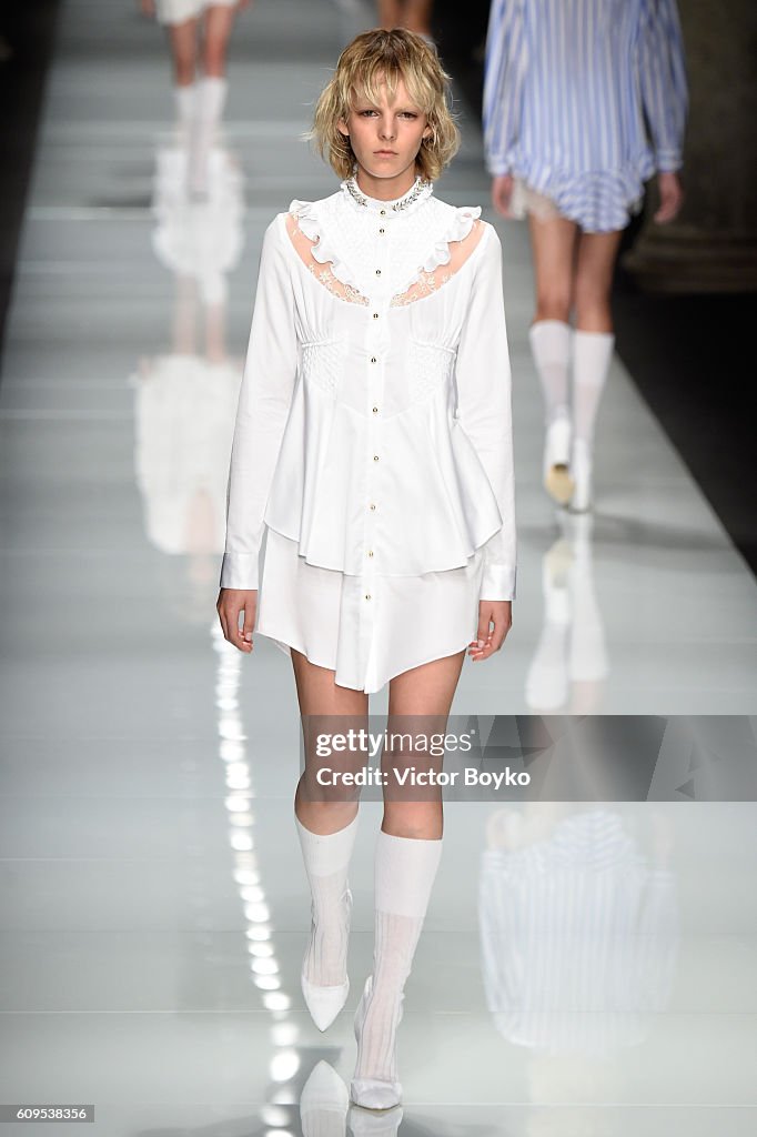 Francesco Scognamiglio - Runway - Milan Fashion Week SS17
