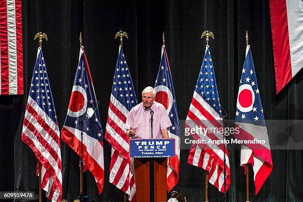 Former Indiana basketball coach Bobby Knight speaks to supporters at a rally for Republican presidential nominee Donald Trump at the Stranahan...