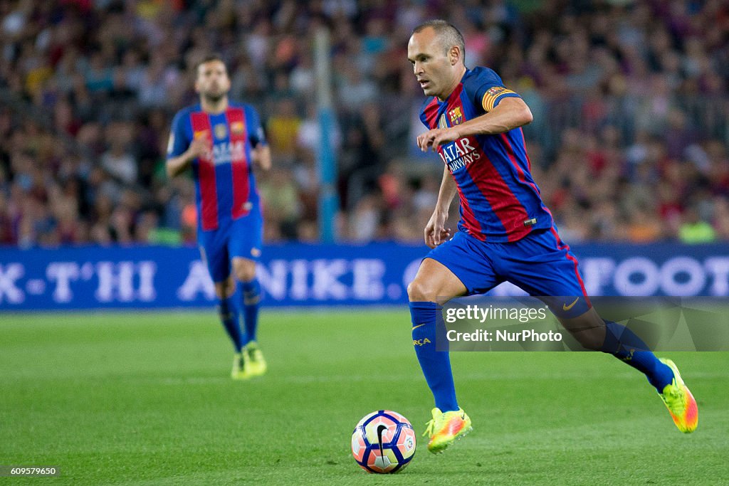 FC Barcelona v Club Atletico de Madrid - La Liga