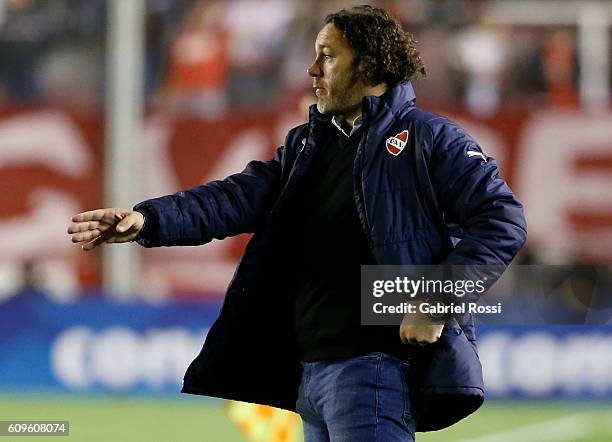 Gabriel Milito coach of Independiente gives instructions to his players during a first leg match between Independiente and Chapecoense as part of...