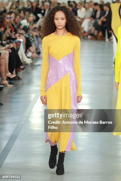 Emilio Pucci - Runway - Milan Fashion Week SS17 Emilio Pucci - Runway - Milan Fashion Week SS17