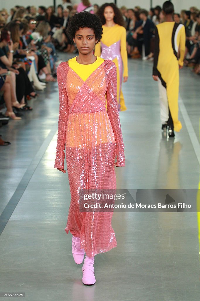 Emilio Pucci - Runway - Milan Fashion Week SS17