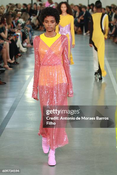 Emilio Pucci - Runway - Milan Fashion Week SS17 Emilio Pucci - Runway - Milan Fashion Week SS17
