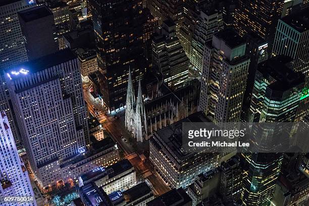 aerial st patrick's cathedral - new york - saint patrick's kathedrale new york city stock-fotos und bilder