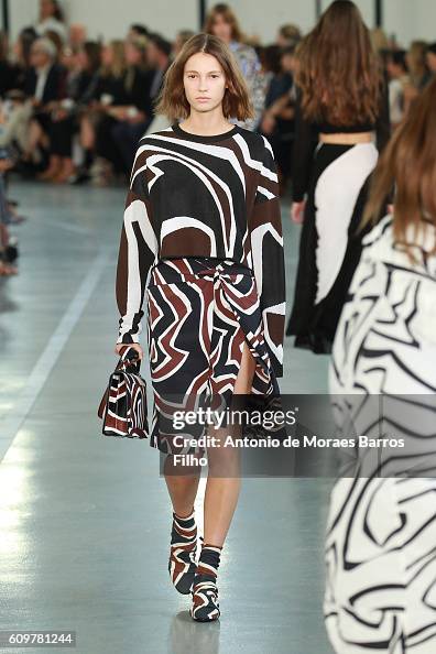 Emilio Pucci - Runway - Milan Fashion Week SS17 Emilio Pucci - Runway - Milan Fashion Week SS17