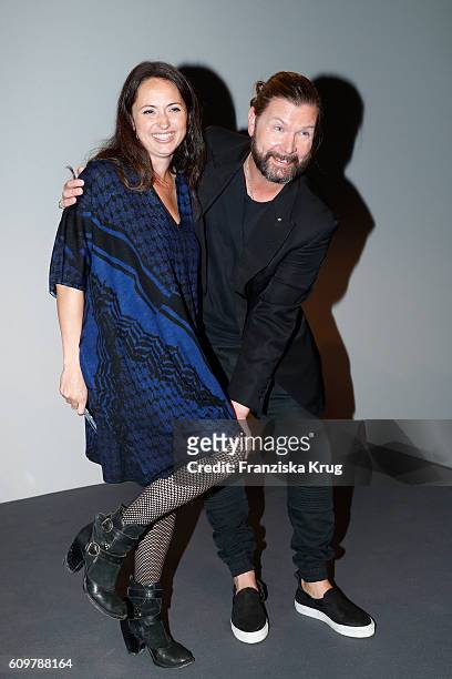 Rea Garvey and his wife Josephine Garvey attend the 'Das gruene Kaufhaus' Launch Event on September 22, 2016 in Berlin, Germany.
