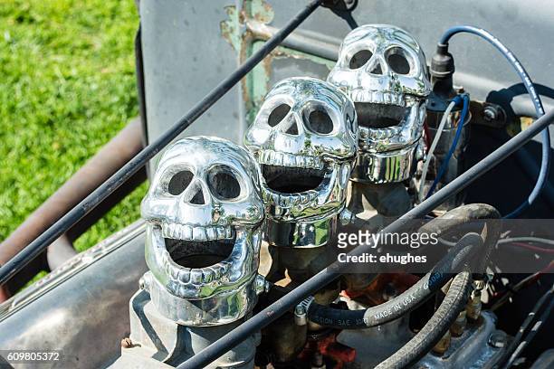 three dueces with skull air  cleaners - paso robles stockfoto's en -beelden
