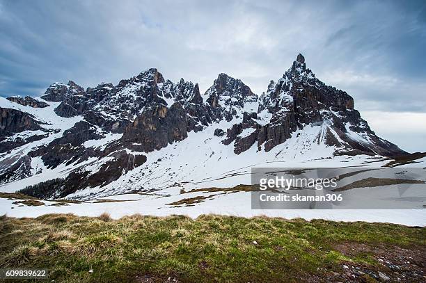 passo pardoi mountain range dolomites group,  italy, europe. - magdalena bildbanksfoton och bilder