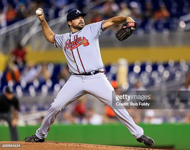 Josh Collmenter of the Atlanta Braves pitches during the game against the Miami Marlins at Marlins Park on September 22, 2016 in Miami, Florida.