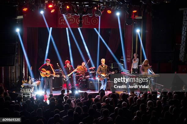 Chet Lyster, Marc Perlman, Tim O'Reagan, Gary Louris and Karen Grotberg of The Jayhawks perform on stage at Sala Apolo on September 22, 2016 in...