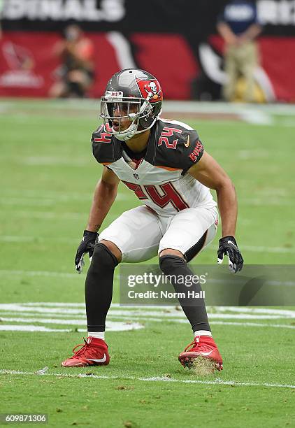 Brent Grimes of the Tampa Bay Buccaneers drops back into pass coverage against the Arizona Cardinals at University of Phoenix Stadium on September...