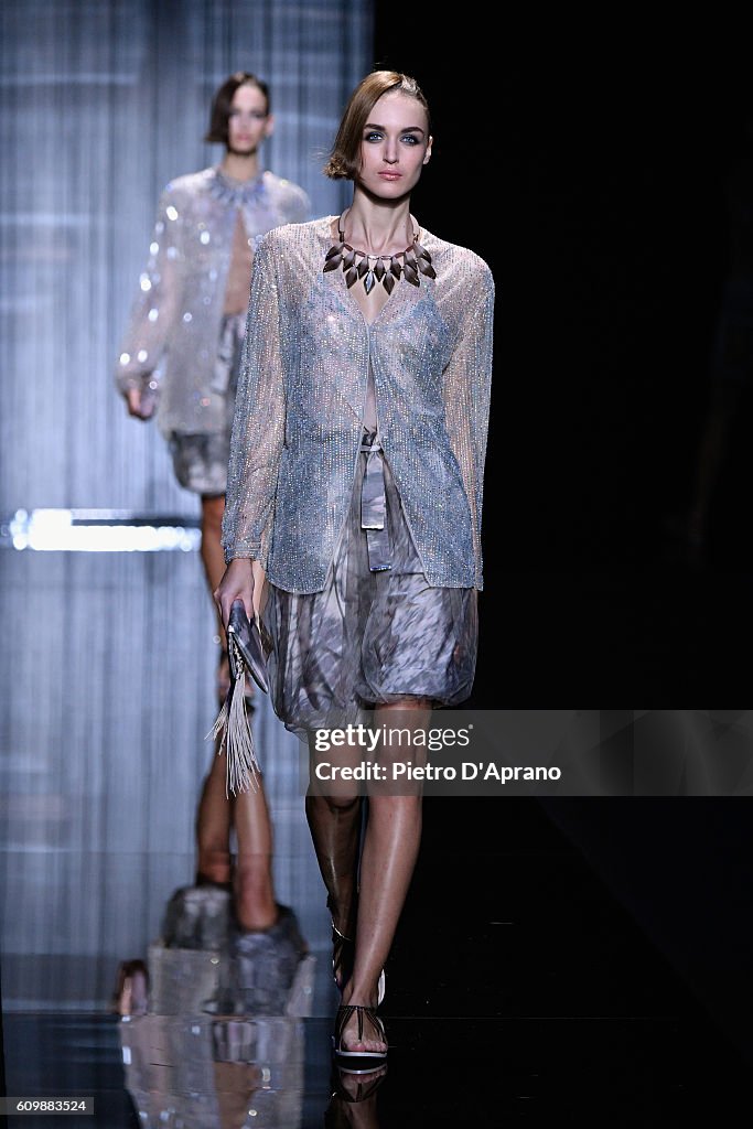 Giorgio Armani - Runway - Milan Fashion Week SS17