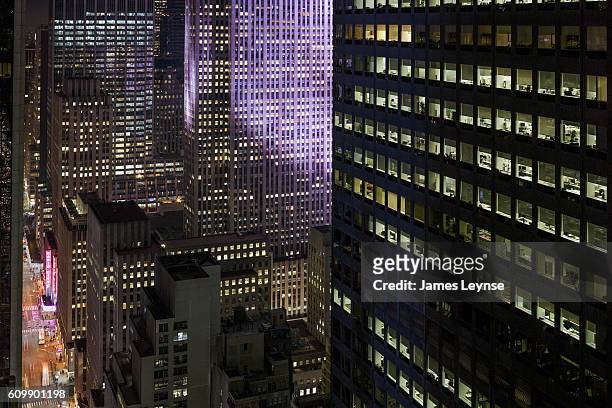 midtown manhattan office towers - sixth avenue stockfoto's en -beelden