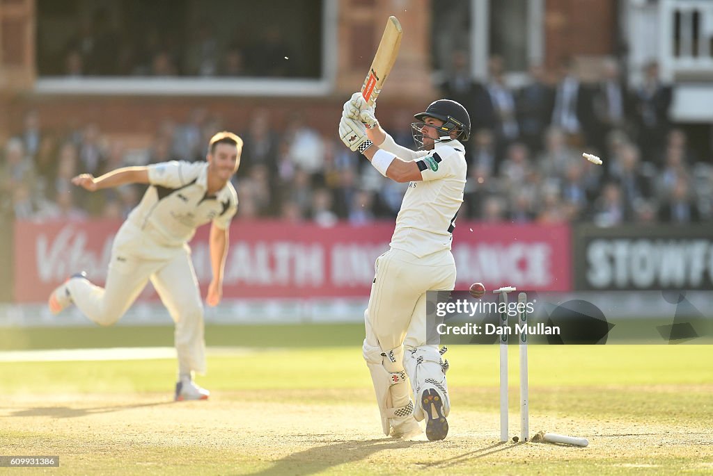 Middlesex v Yorkshire - Specsavers County Championship: Division One