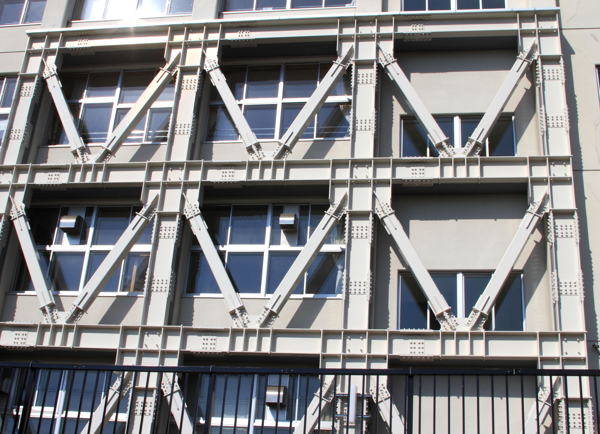 Building of seismic equipment Building of seismic equipment