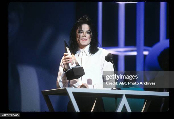 20th Anniversary Special - Airdate: January 25, 1993. MICHAEL JACKSON