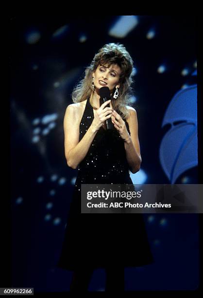 20th Anniversary Special - Airdate: January 25, 1993. LINDA DAVIS